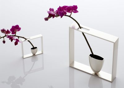 Outline Frame Vases